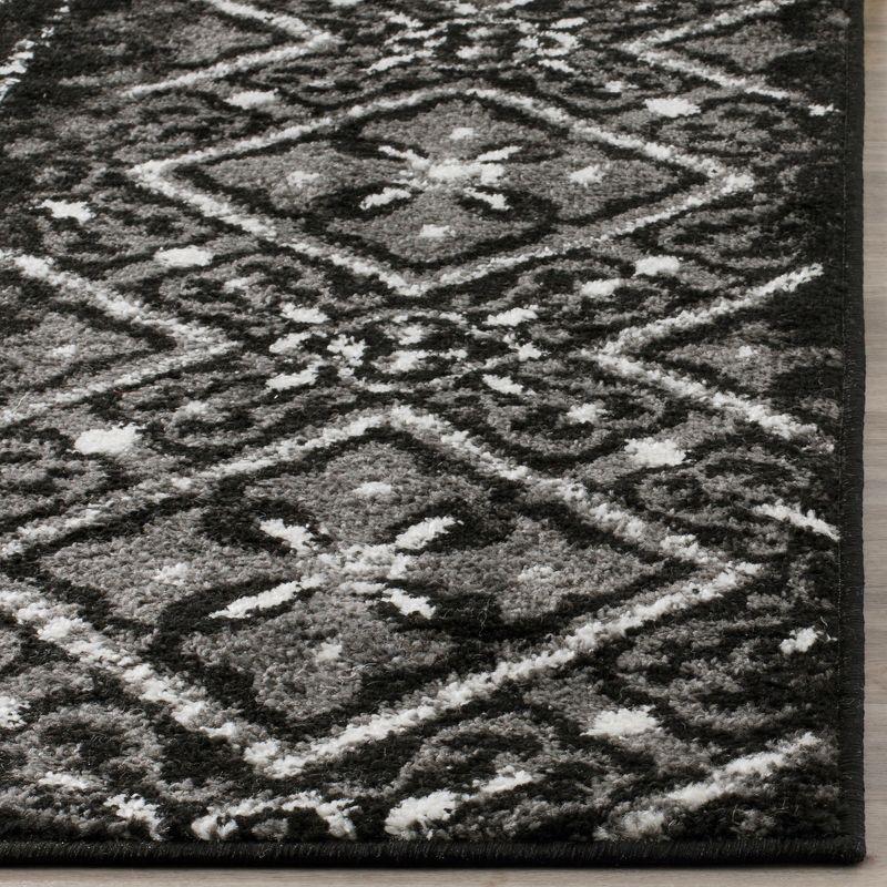 Chic Adirondack Black & Silver Geometric Synthetic Area Rug - 2'6" x 4'