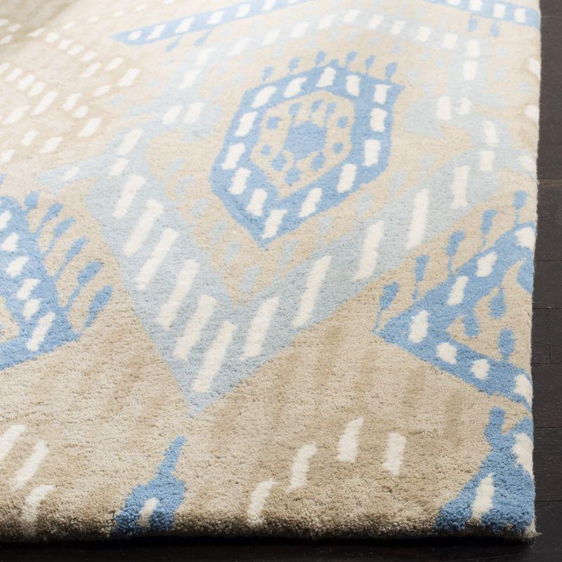 Wyndham WYD373 Hand Tufted Indoor Area Rug - Beige/Blue - 5'x8' - Safavieh
