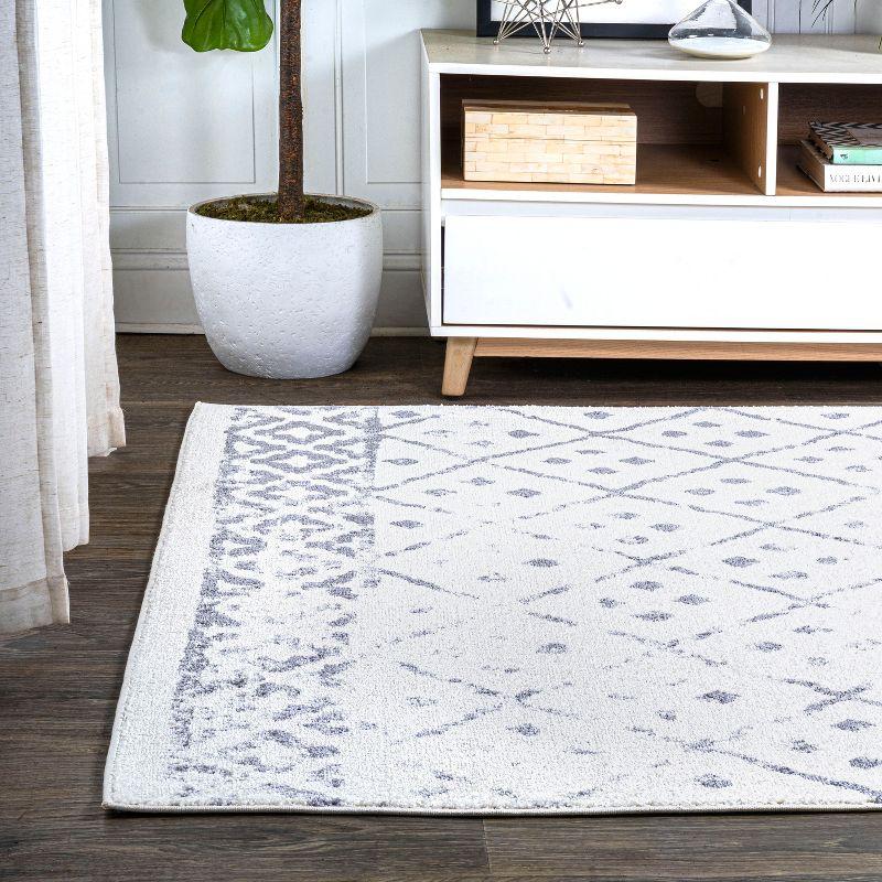 8'x 10' Juba Moroccan Geometric Diamond Area Rug, Ivory/Gray - JONATHAN Y