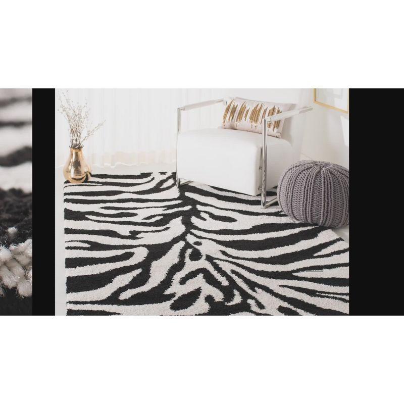 Florida Shag SG452 Power Loomed Indoor Runner Rug - Ivory/Black - 2'3"x11' - Safavieh.