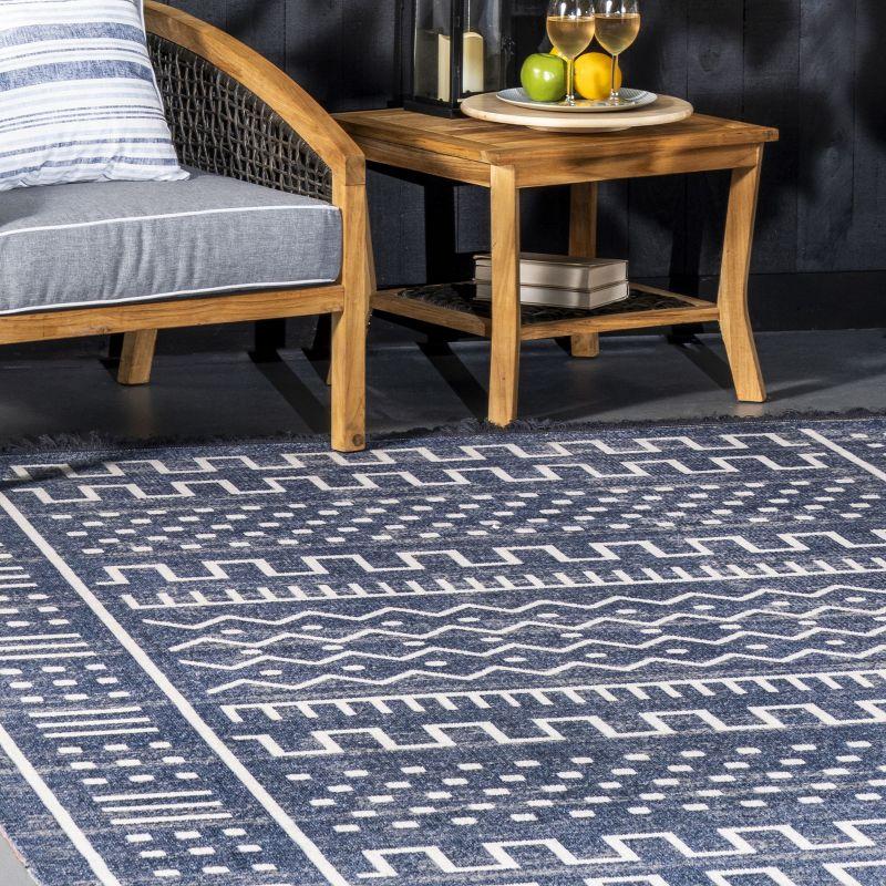 Reversible Tribal-Inspired Flatwoven Blue Runner Rug, 2'6" x 10'