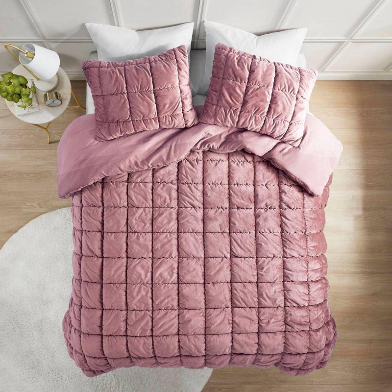 Intelligent Design Velvet Dream Puff Velvet Comforter Set