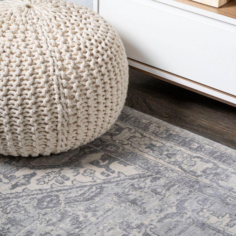 3' X 5' Modern Persian Vintage Medallion Area Rug, Light Gray/Ivory - JONATHAN Y