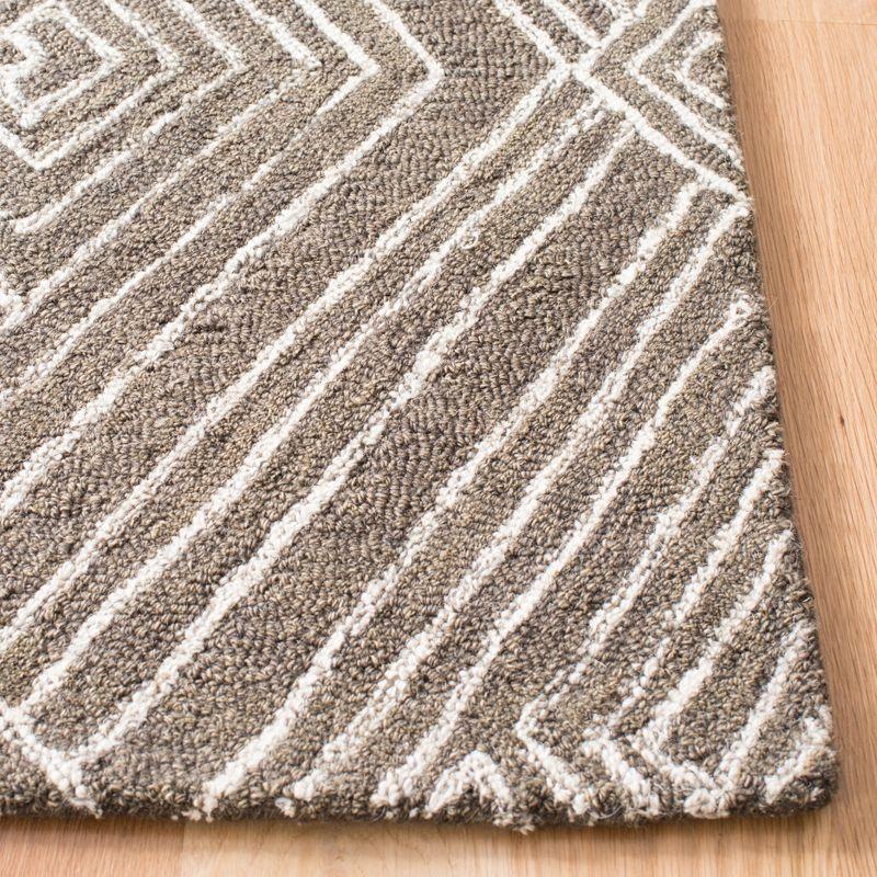 Micro-Loop MLP608 Hand Tufted Area Rug - Dark Grey/Ivory - 5'x5' - Safavieh.