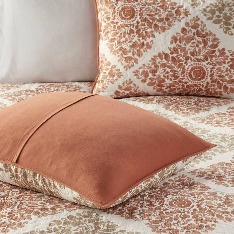 Madison Park Claire 6 Piece Printed Quilt Set with Throw Pillows