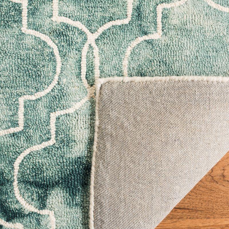 Dip Dye DDY676 Hand Tufted Indoor Area Rug - Green/Ivory - 4'x6' - Safavieh