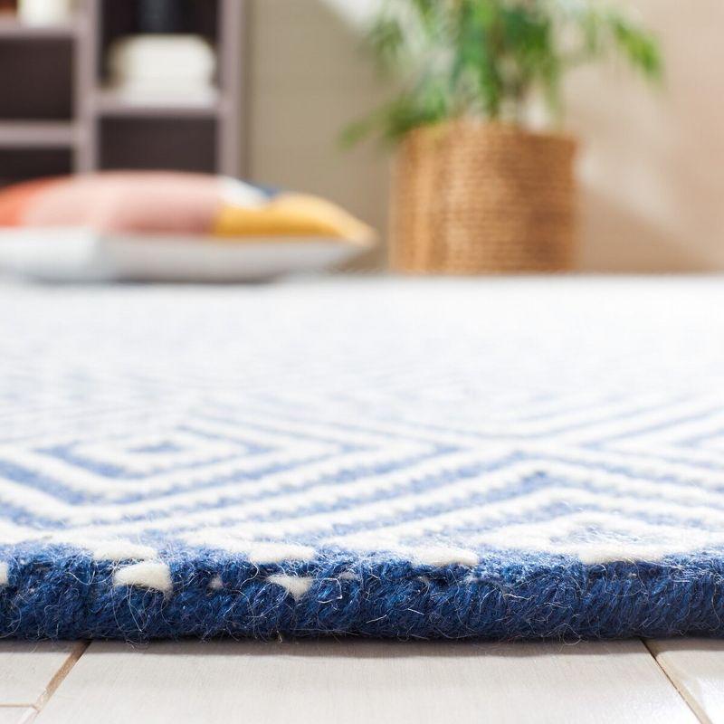 Safavieh Hand Hooked Wool And Cotton With Latex Geometric Rug