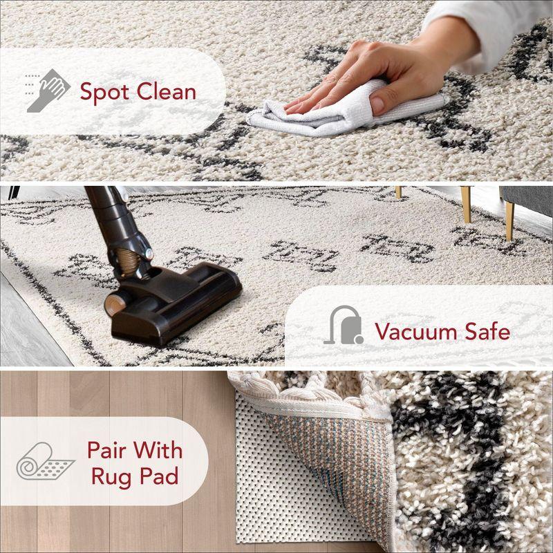 Nuloom Mackie Geometric 4x6 Shag Indoor Area Rug for Living Room Bedroom Dining Room Nursery, Off White/Charcoal