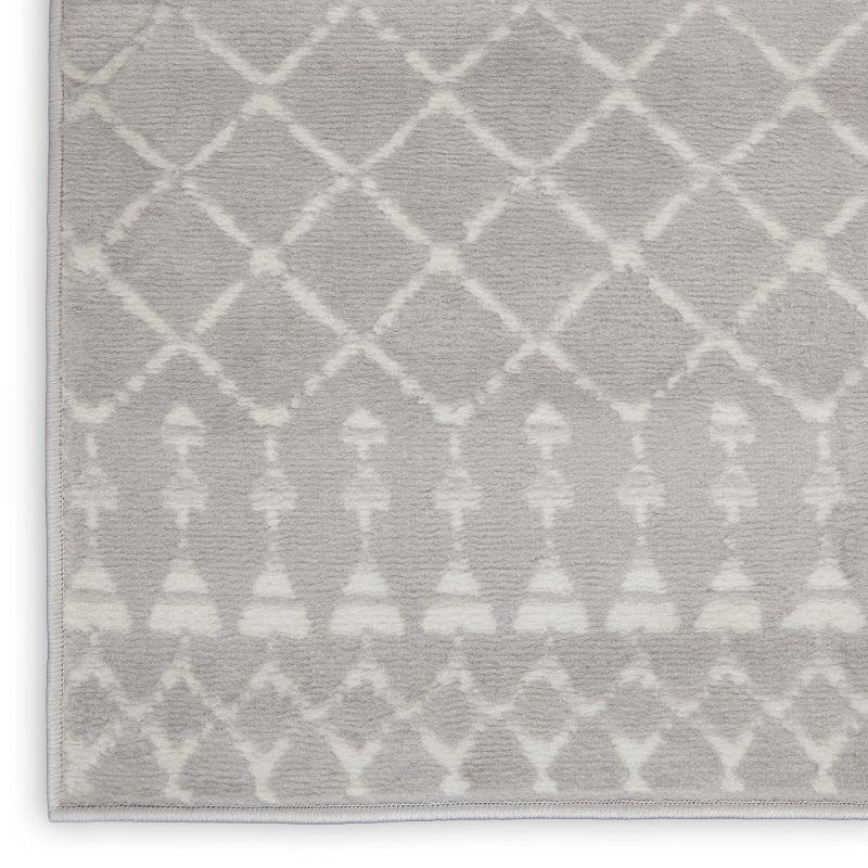 Gray Geometric Boho Chic 3' x 5' Area Rug