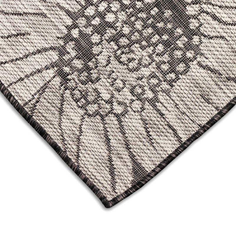 Elegant Black Sunflower Field Round Indoor/Outdoor Rug