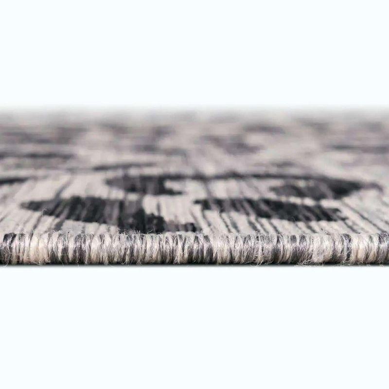 Unique Loom 4' 1 x 6' 1 Rectangle Indoor/Outdoor Safari Light Gray Area Rug