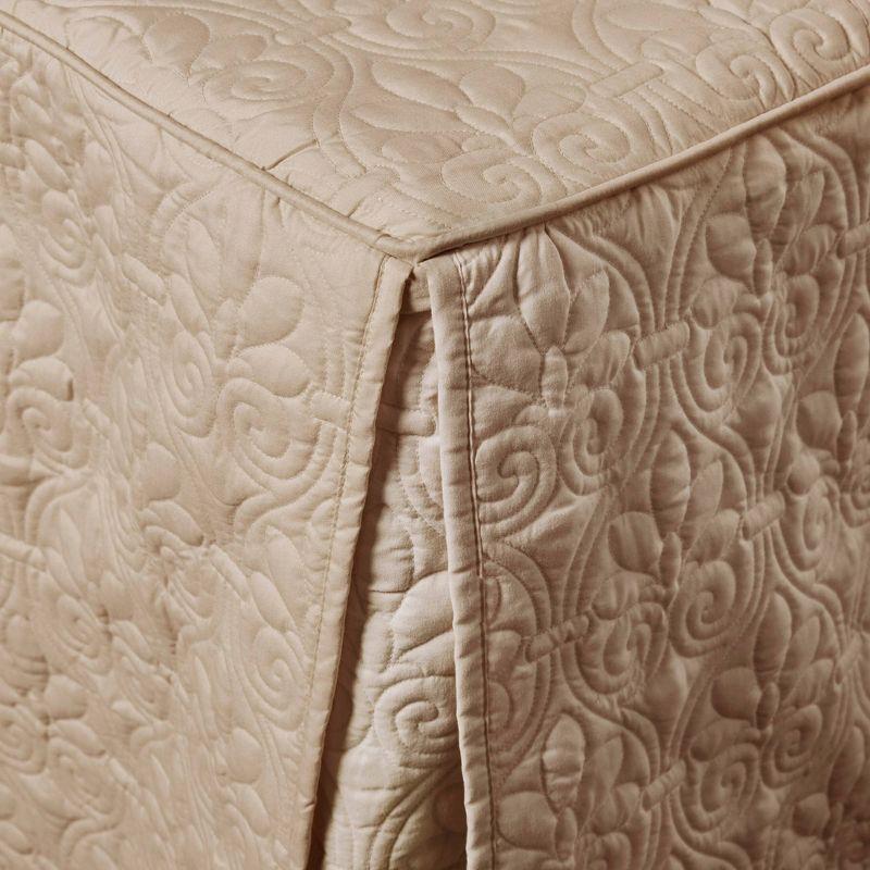 Quebec 3 Piece Split Corner Pleated Quilted Bedspread