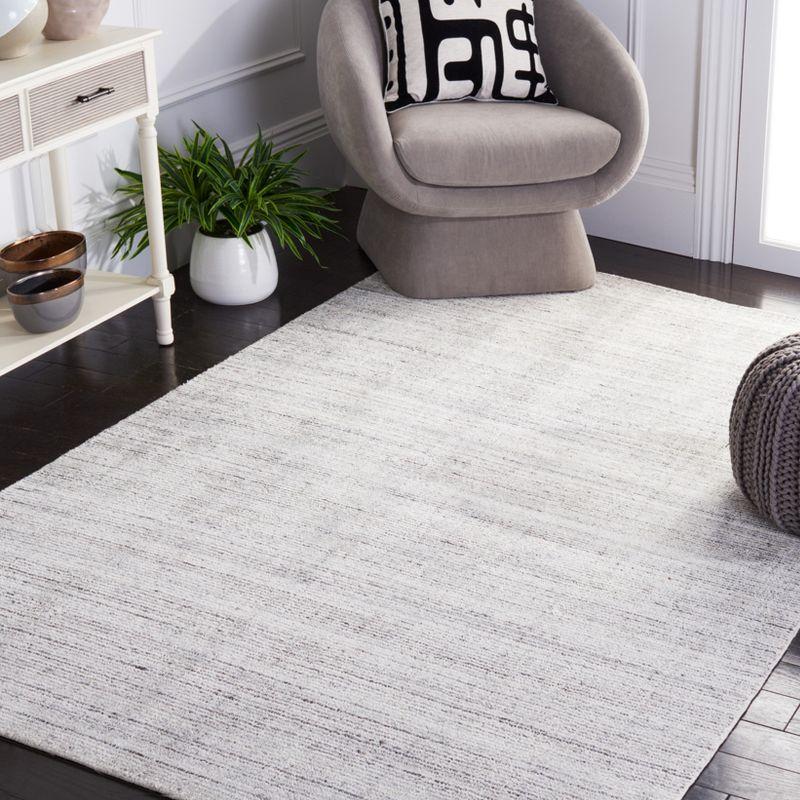 Mirage MIR470 Hand Woven Indoor Accent Rug - Ivory/Grey - 3'x5' - Safavieh