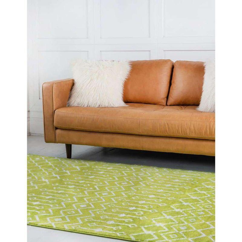 Green Trellis 8' x 10' Easy-Care Synthetic Area Rug