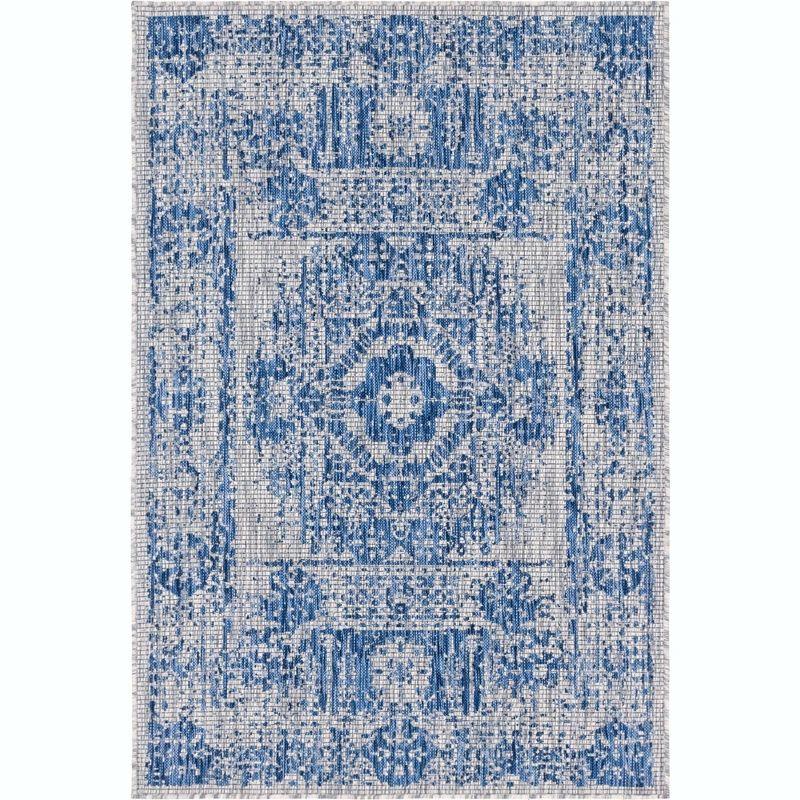 Classic Blue Rectangular Easy-Care Outdoor Rug, 4' x 6'