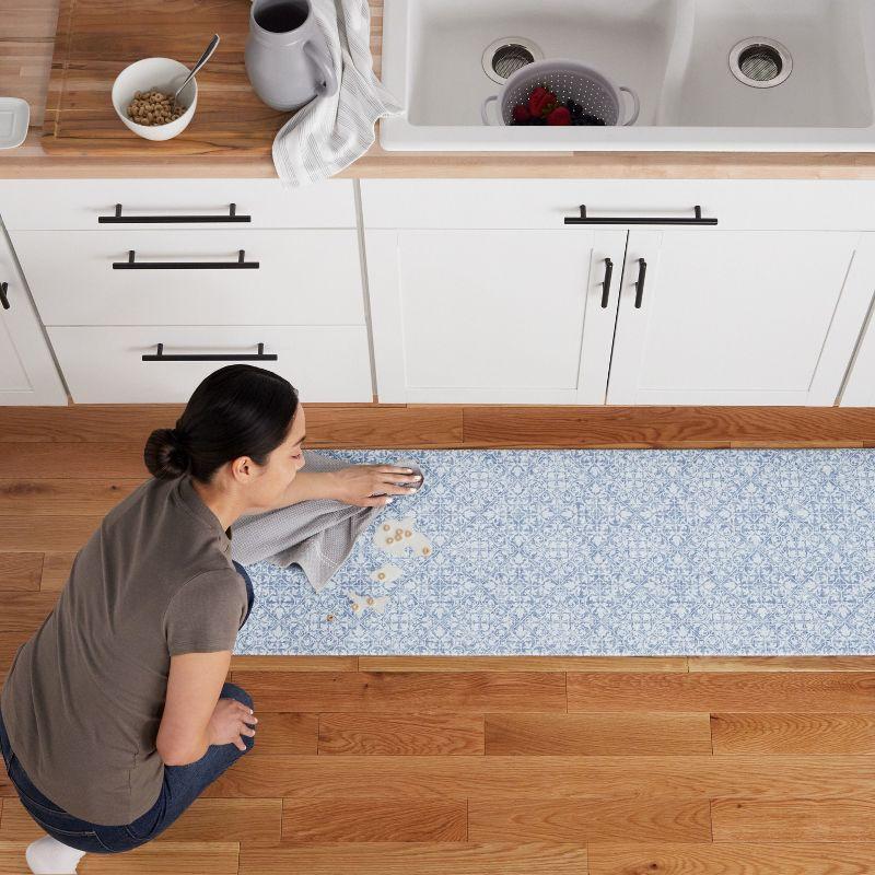 Town & Country Living TOWN & COUNTRY BASICS Comfort Plus Non-Slip Backing Vintage Medallion Tile Anti Fatigue Comfort Mat