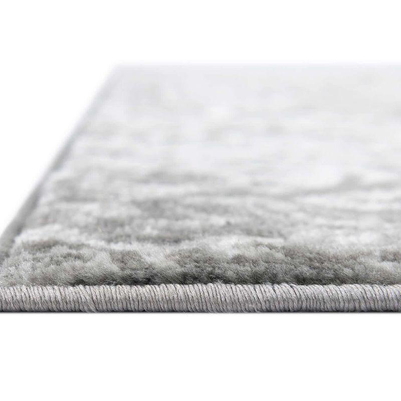 Reversible Dark Gray Synthetic 4'1" x 6'1" Indoor Area Rug