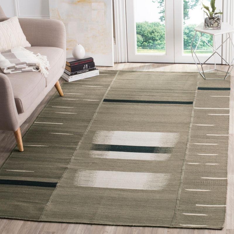 Bohemian Nomad Green Wool 5'x8' Handwoven Kilim Area Rug