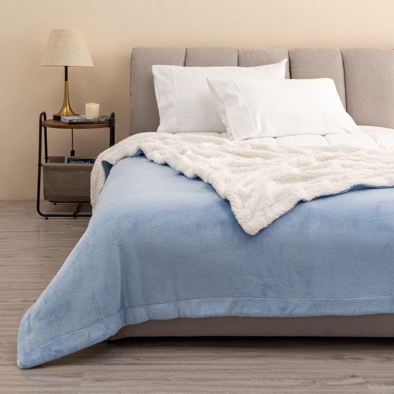 FreshFolds Ultra Soft Plush Sherpa Reversible Blanket