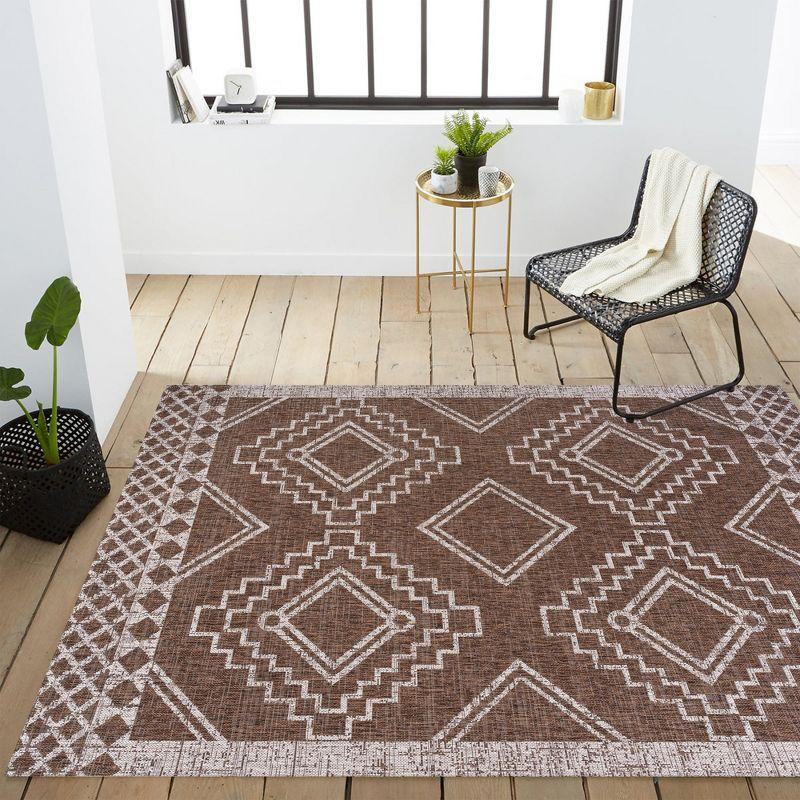 Marokko Diamond  Medallion Indoor/Outdoor Area Rug - JONATHAN Y