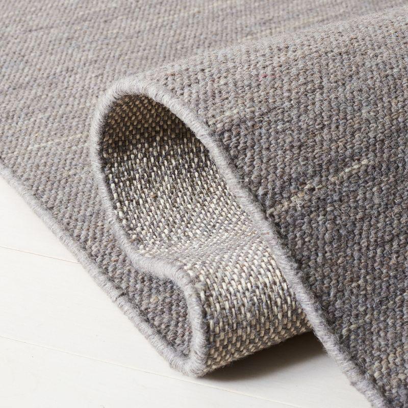 Kilim KLM125 Hand Woven Area Rug - Light Grey - 5'x8' - Safavieh