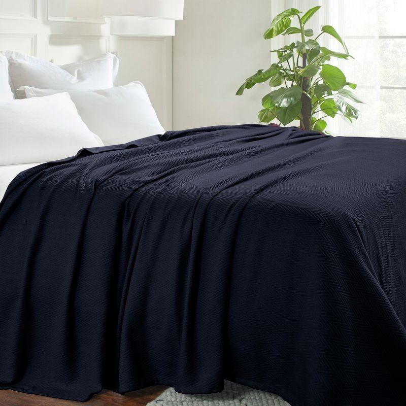 Chevron Zig-Zag Cotton Blanket, Full/Queen, Navy Blue - Blue Nile Mills