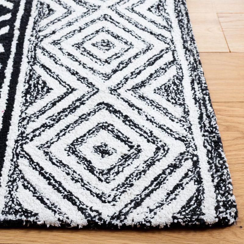 Capri CPR703 Hand Tufted Area Rug  - Safavieh