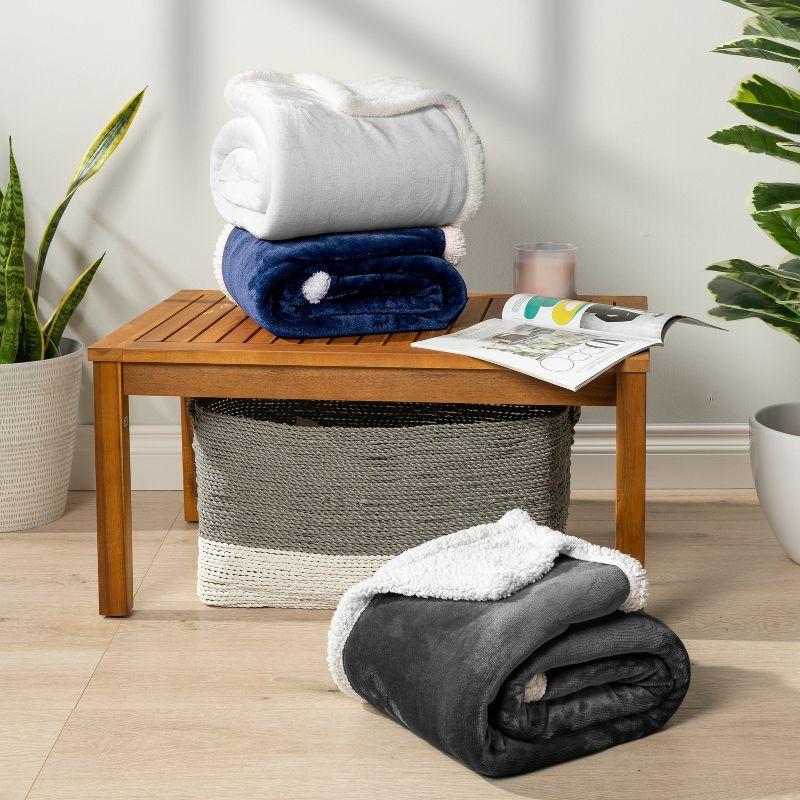 Pavilia Hand Woven Throw Blanket