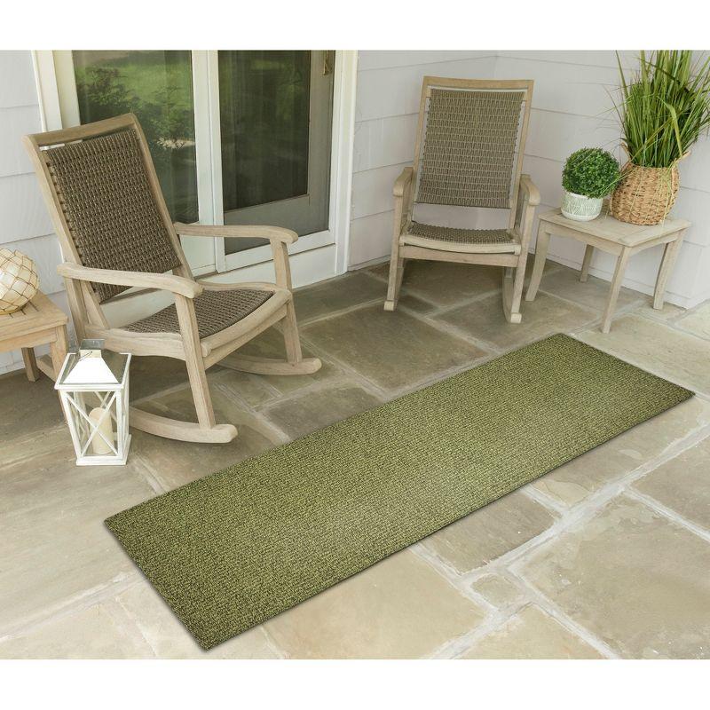 Avalon Green Synthetic 24"x4" Handwoven Indoor/Outdoor Rug