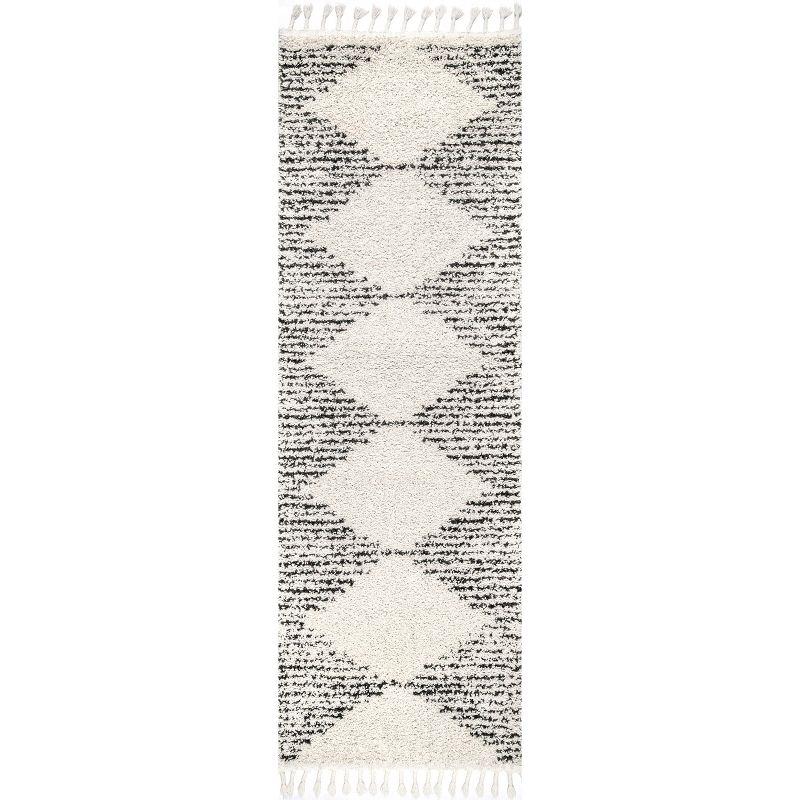 Nuloom Bria Moroccan Diamond Tassel Indoor Area Rug