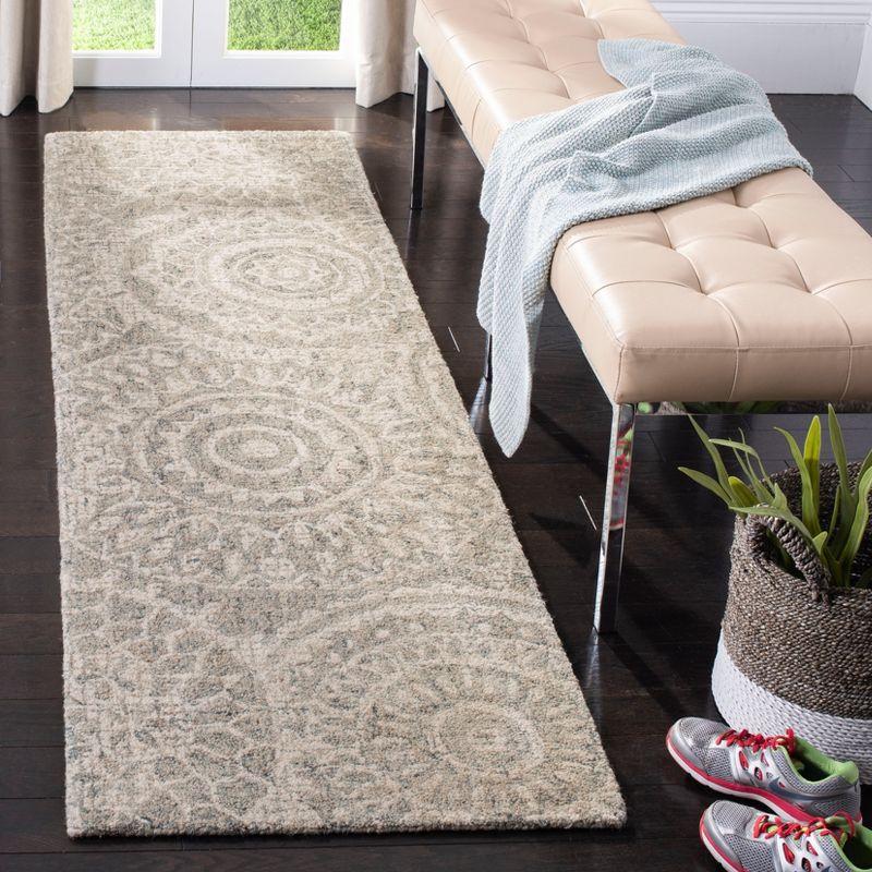 Abstract ABT205 Handmade Indoor Runner - Ivory/Grey - 2'-3"x8' - Safavieh