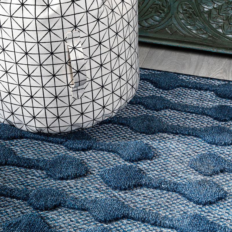 Peralta Moroccan Diamond Indoor/Outdoor Area Rug - JONATHAN Y