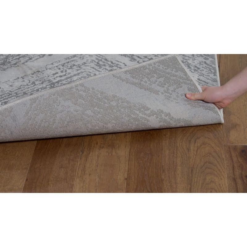 Meadow MDW344 Power Loomed Area Rug  - Safavieh