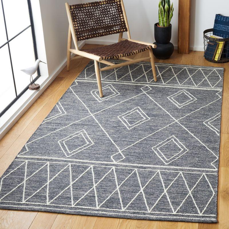 Steelside™ Holtby Southwestern Hand-Woven Flatweave Charcoal/Ivory Area Rug