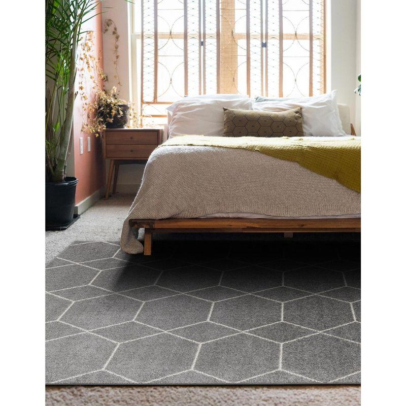 Light Gray and Ivory Trellis Synthetic 10x13 Rug