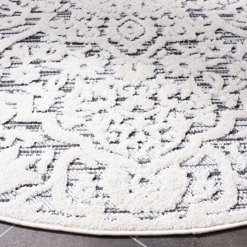 Kelly Clarkson Home Jake Oriental Ivory/Gray Indoor / Outdoor Area Rug