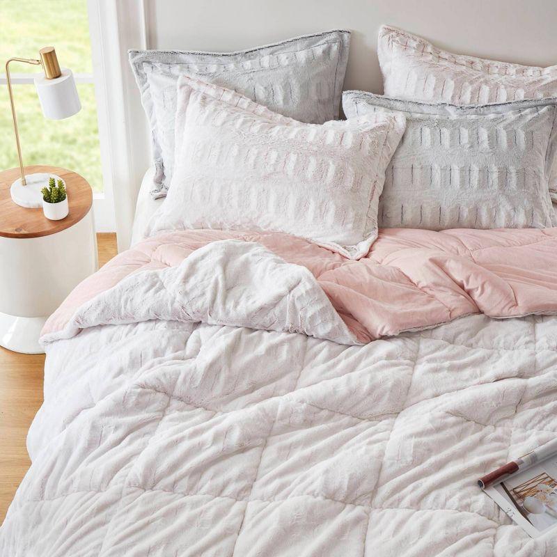 Madison Park Gia Back Print Long Fur Comforter Mini Set