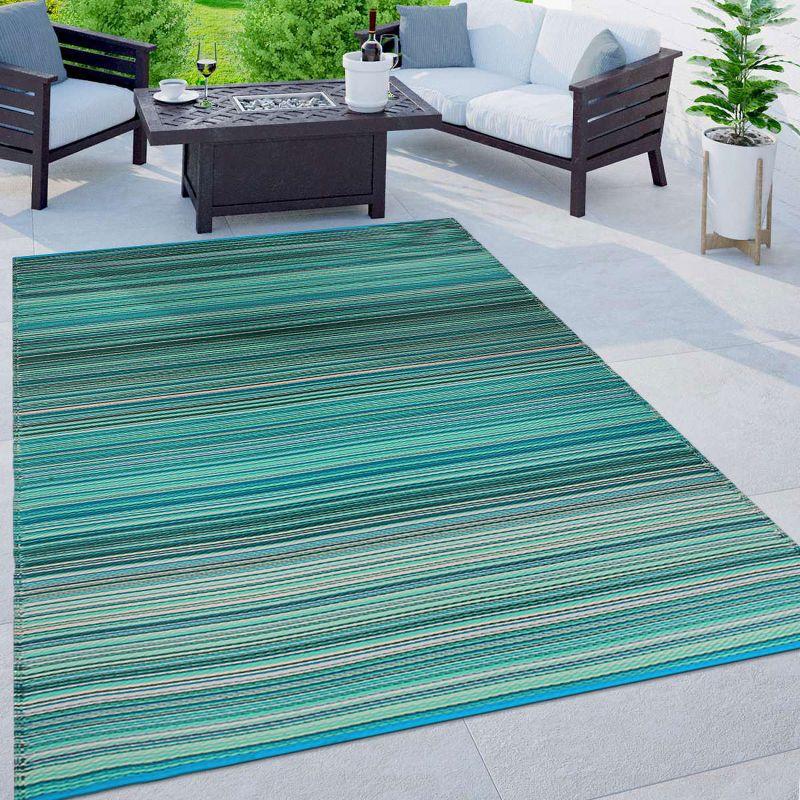 World Rug Gallery Contemporary Stripe Reversible Plastic Indoor and Outdoor Rugs