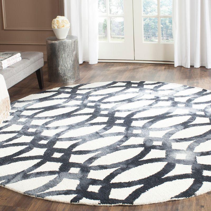 Ivory and Graphite Hand-Tufted Wool Round Rug, 7' Diameter