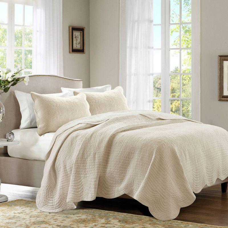 Ivory Microfiber Geometric Scalloped Edge Quilt Set