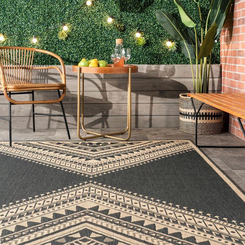 Nuloom Landry Geometric 2x8 Indoor/Outdoor Runner Rug for Living Room Patio Deck Front Porch Entryway Hallway Kitchen, Charcoal/Ivory