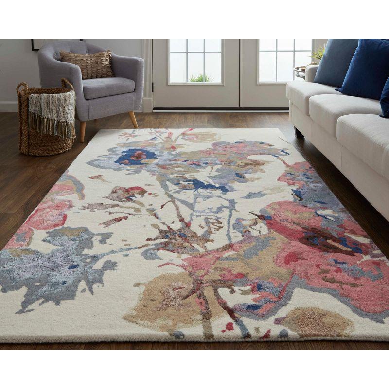 Dafney Blue Floral Wool and Viscose 3'6" x 5'6" Area Rug