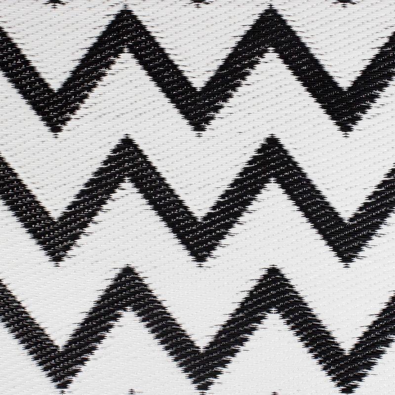 4' x 6' Black and White Chevron Rectangular Outdoor Area Rug