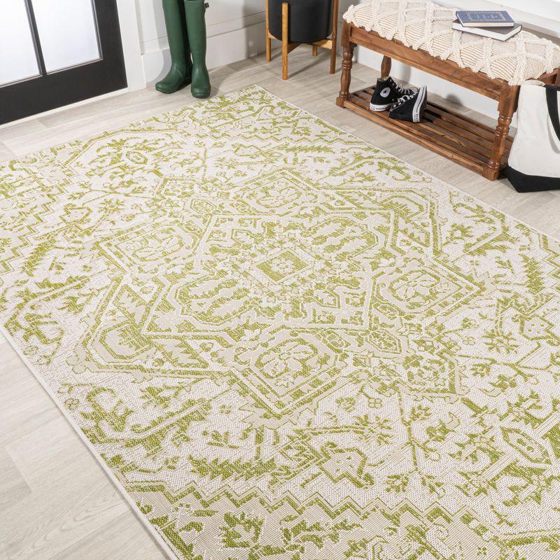 Estrella Gray and Green Bohemian Medallion Indoor/Outdoor Rug