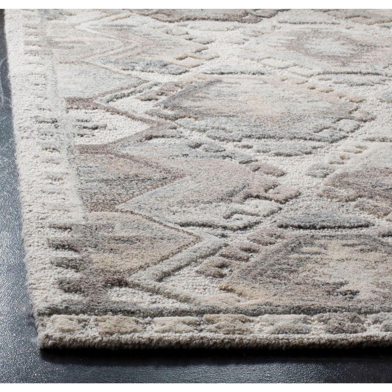 Gray Hand-Tufted Wool Rectangular Area Rug, 5' x 8'