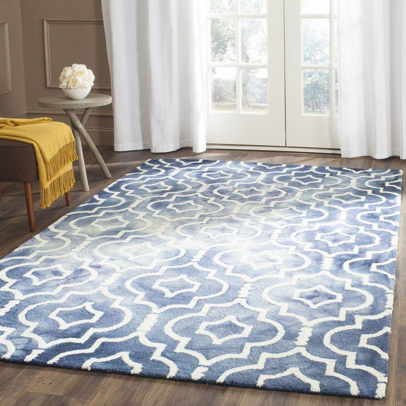 Dip Dye DDY538 Hand Tufted Indoor Area Rug - Navy/Ivory - 4'x6' - Safavieh