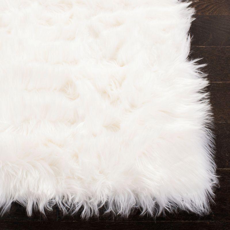 Faux Sheep Skin FSS235 Power Loomed Indoor Area Rug - Ivory - 5'x7' - Safavieh