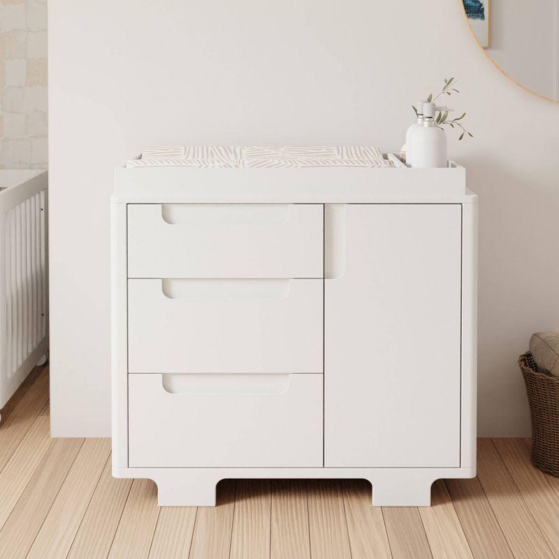 Yuzu Modern White 3-Drawer Dresser with Changing Tray