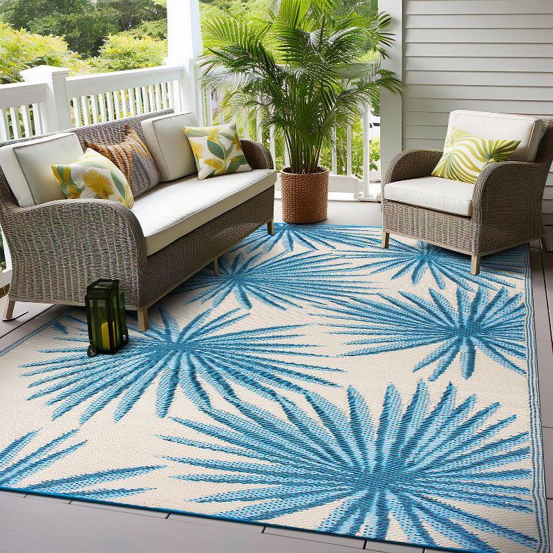 Blue Floral Reversible Synthetic 5' x 7' Outdoor Rug