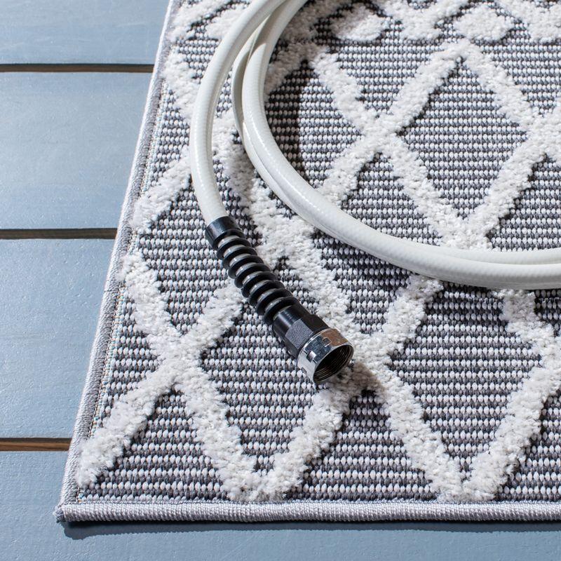 Cabana CBN652 Power Loomed Indoor/Outdoor Area Rug  - Safavieh